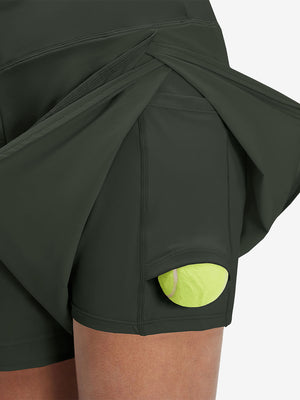 Detail view of side inner pocket on army green women's gym golf shorts with liner pocket